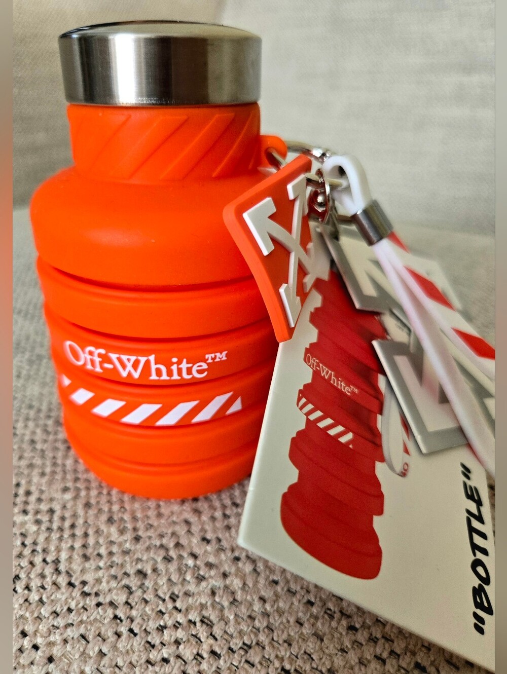 NWT OFF-WHITE Bright Orange Silicone Collapsible Water Bottle Size:6.76/ 16.91oz